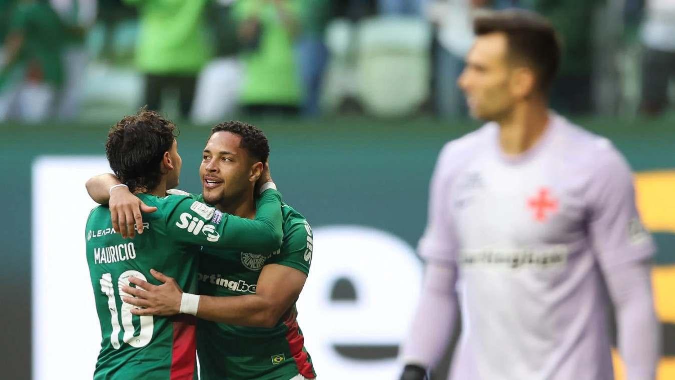 Palmeiras 4 a 1 no Vasco e folga no Brasileirão